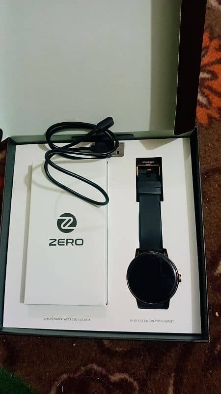 zero life style Luna Watch 1