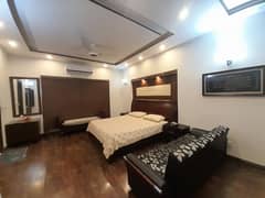 10 MARLA FULLY FURNISHED LAVISH HOUSE AVAILABLE FOR RENT.