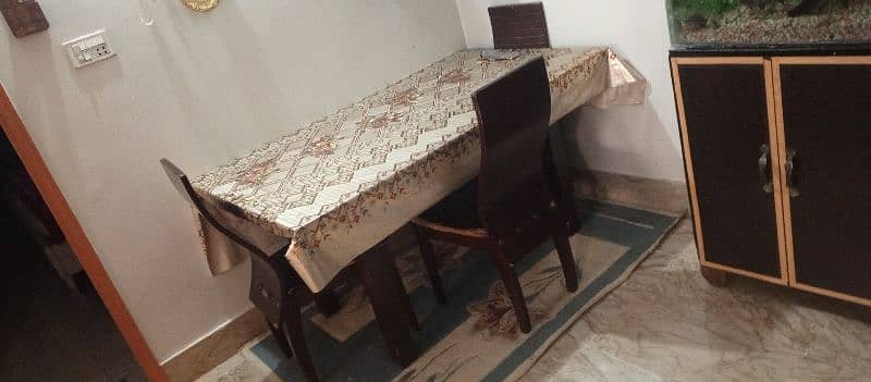 Glass Dinning Table + 4 seats 1