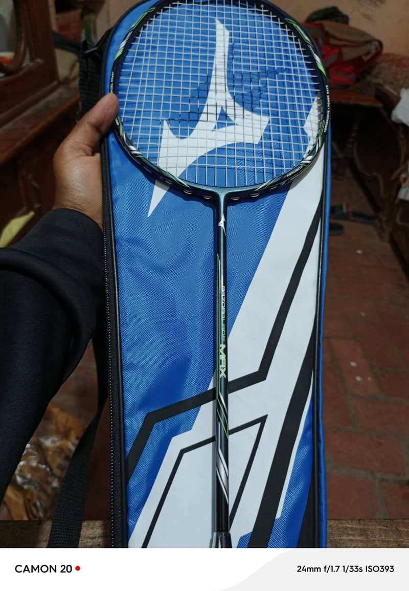 Mizuno badminton racket with professional prokennex strings 0