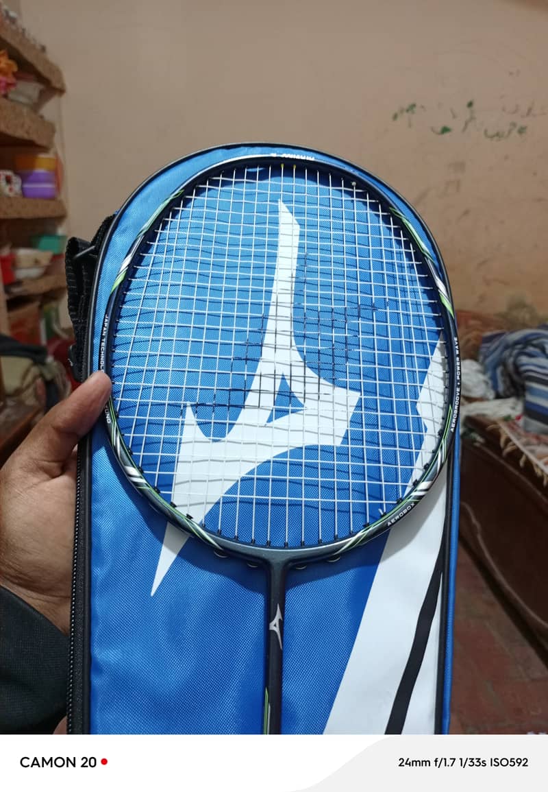 Mizuno badminton racket with professional prokennex strings 1