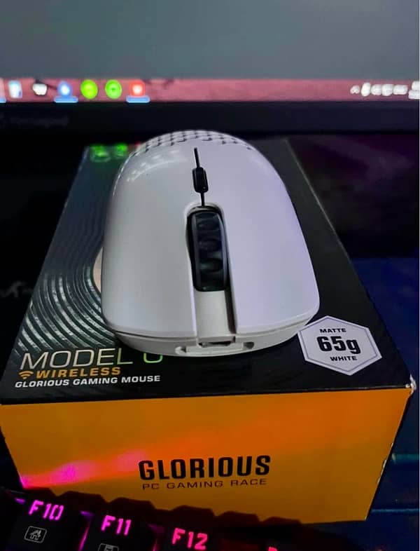 Glorious Model O- Wireless with box and everything 5