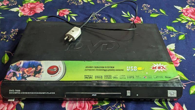 Dvd  player good condition 2