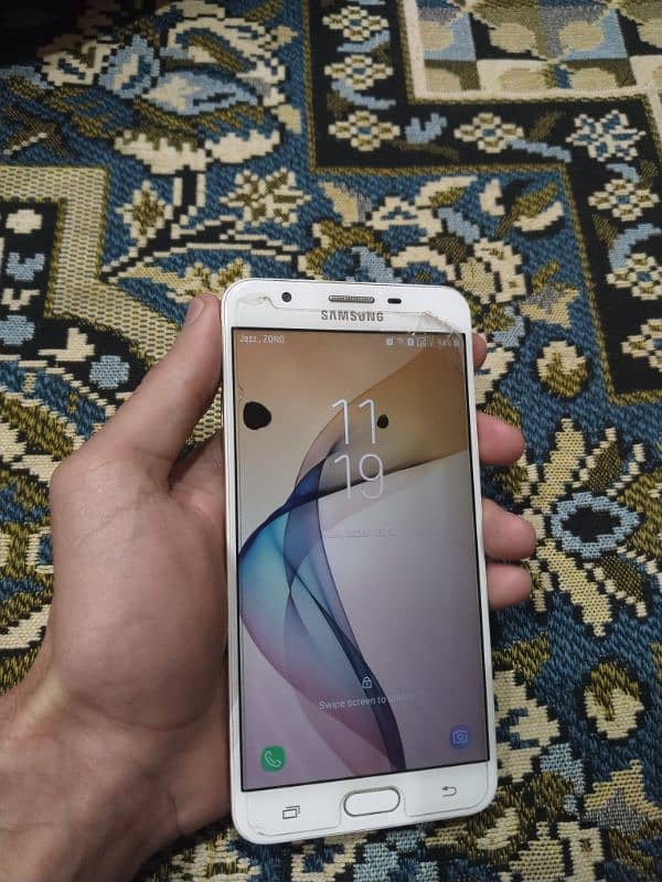 Samsung galaxy j7 prime 6