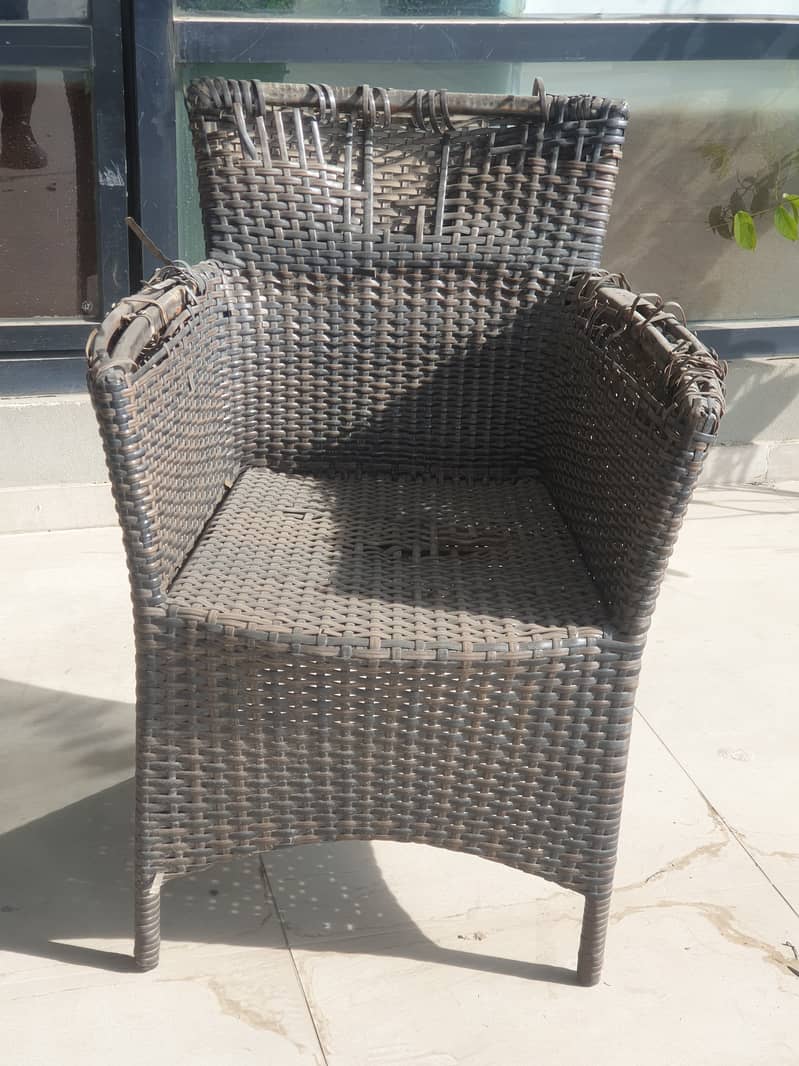 Damaged Rattan Chairs & Table for Sale 0