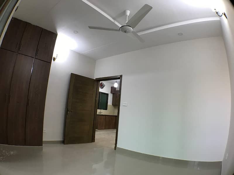 Perfect Prime Location 956 Square Feet Flat In Rania Heights For Sale 0