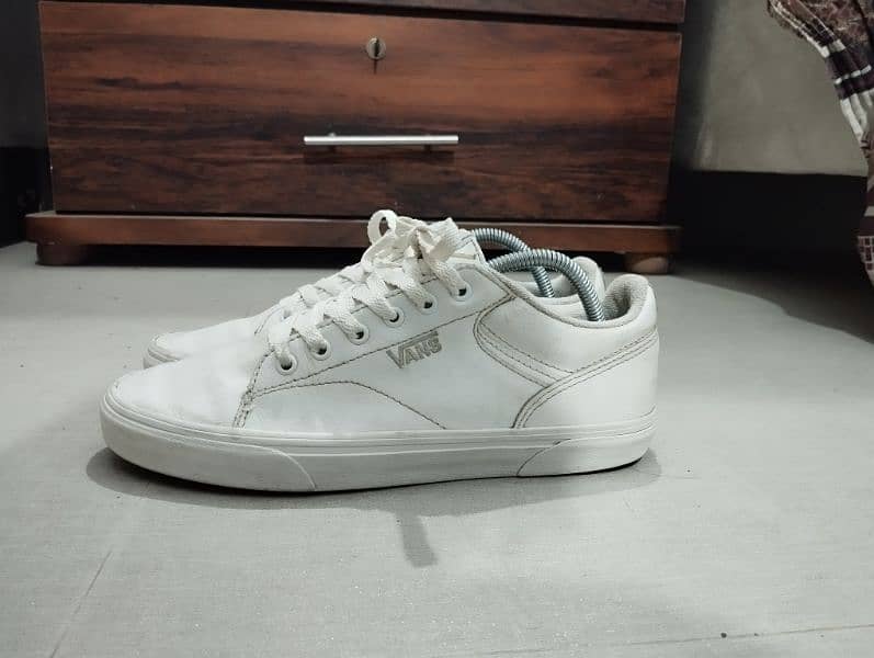 VANS Seldan White Trainers/ Sneakers (Pre-Loved) 3