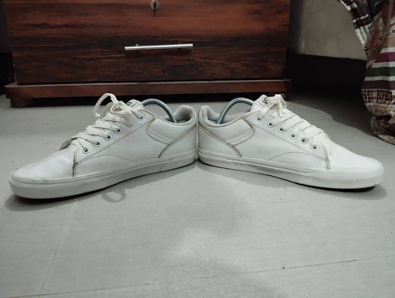 VANS Seldan White Trainers/ Sneakers (Pre-Loved) 4