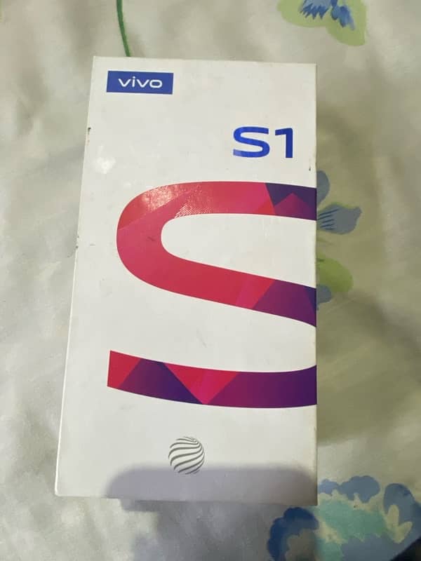 vivo S1 4/128 All oky 1