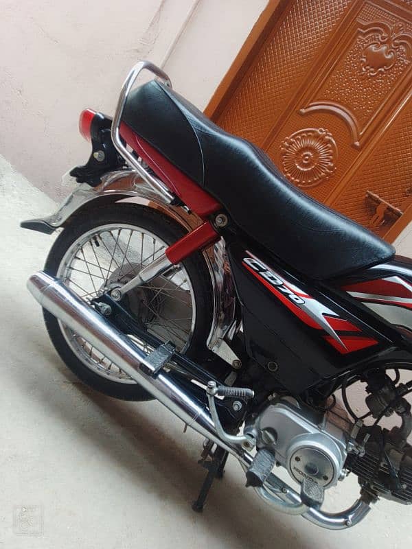 Honda CD 70 8