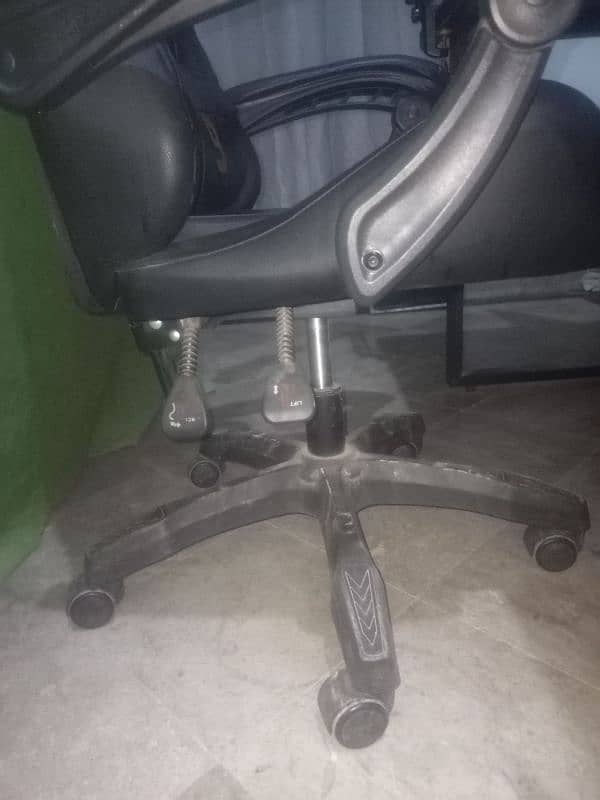 Boost Velocity Gaming chair 1