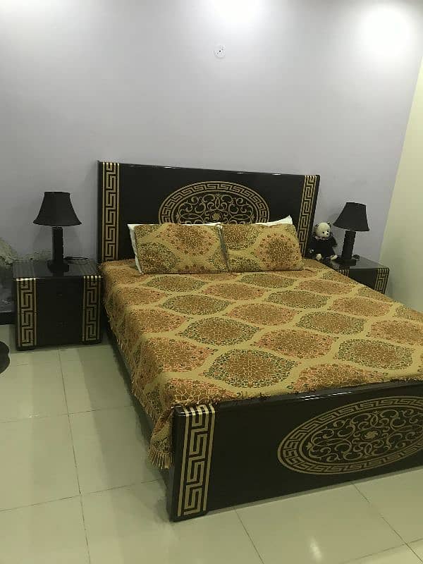 wooden  complete bed set 3