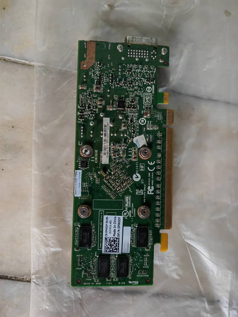 Nvidia Quadro 600 1 GB , 128bit 4