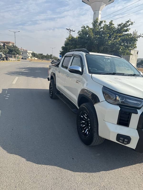 Toyota Hilux Vigo 2012 converted Rocco 2024 5