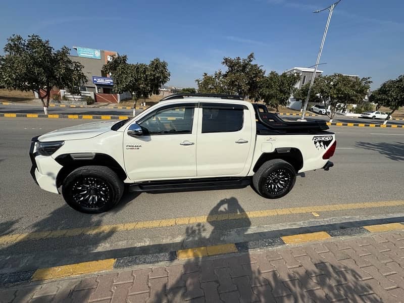 Toyota Hilux Vigo 2012 converted Rocco 2024 8