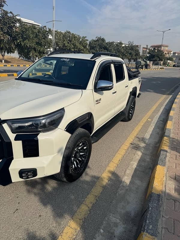 Toyota Hilux Vigo 2012 converted Rocco 2024 9