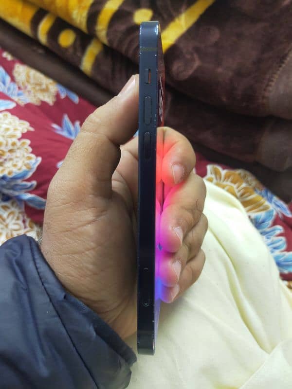 iphone12 64 gb 0310 5757357 pr rabta karain plz 1