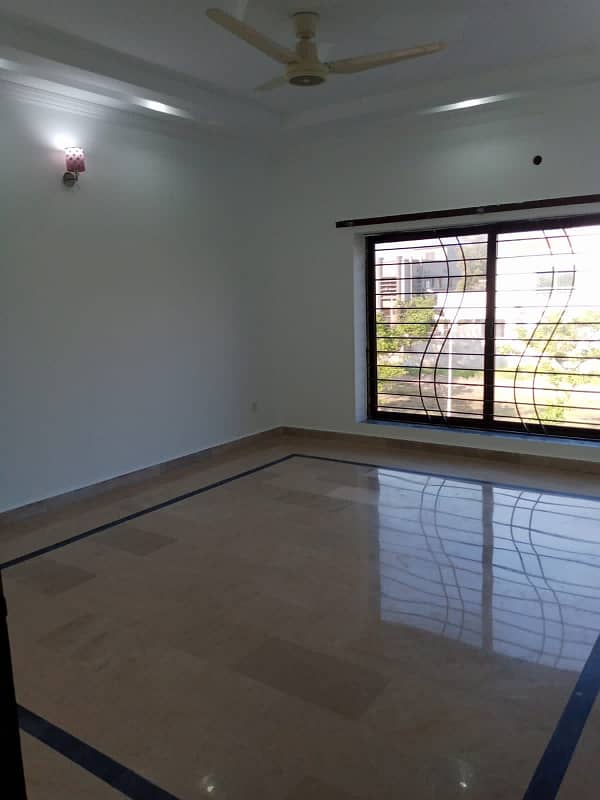 Fully Independent 1 Kanal Upper Portion For Rent 13