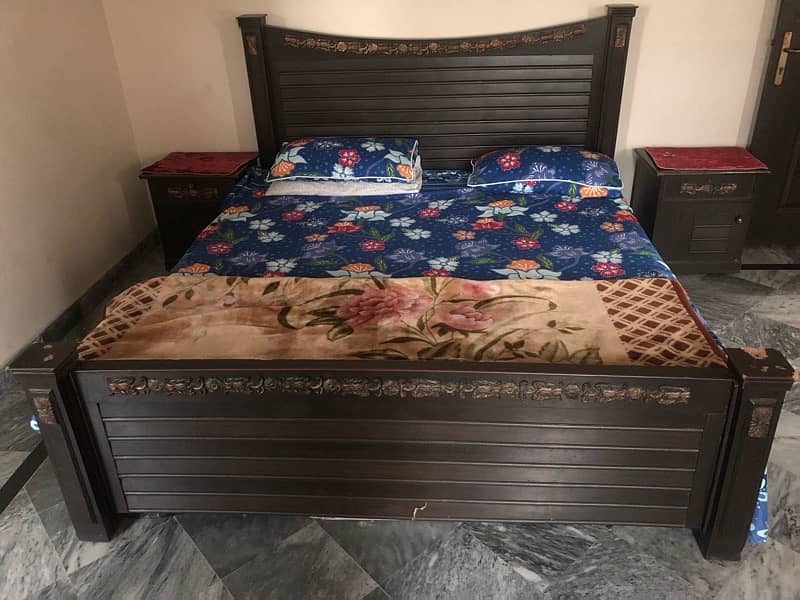 Double Bed set (with side tables & dressing table) 0