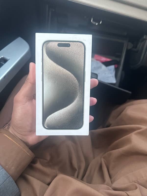 Iphone 15 pro natural complete box 1