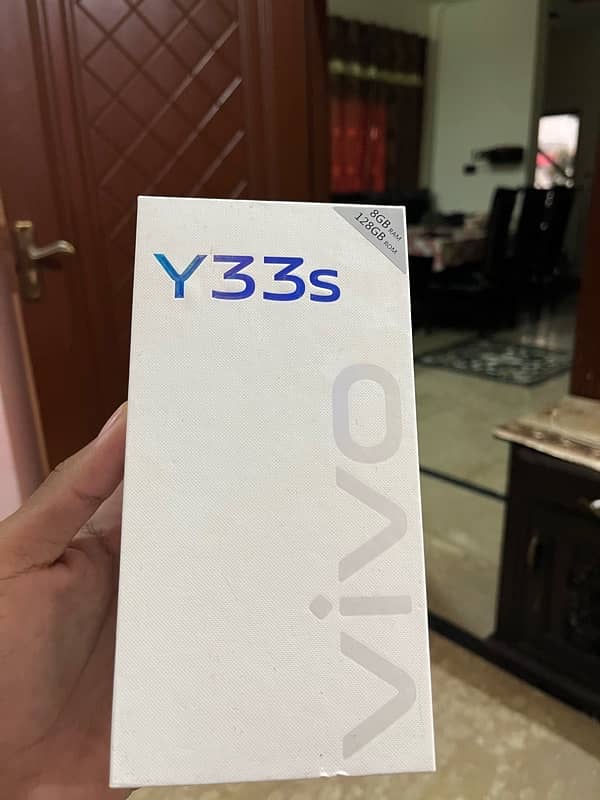 Vivo Y33s 4