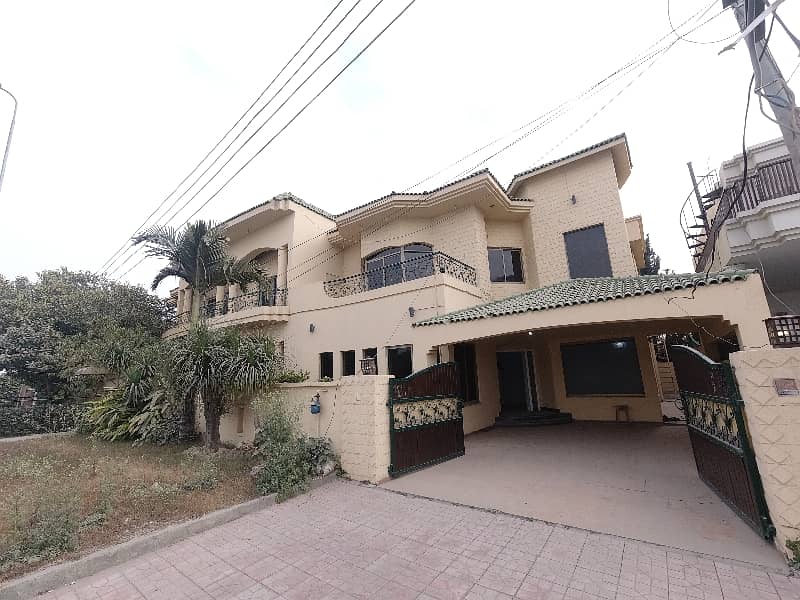 A Prime Location House Of 14 Marla In Rs. 75000000 2