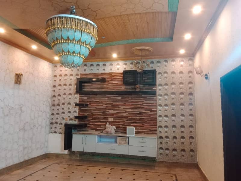 Ideally Located Upper Portion For rent In Allama Iqbal Town Available 0