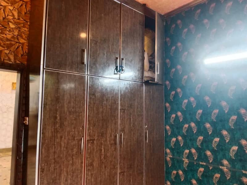 Ideally Located Upper Portion For rent In Allama Iqbal Town Available 8