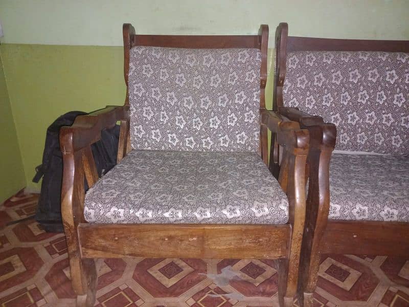 Selling Wooden Sofa Set 3