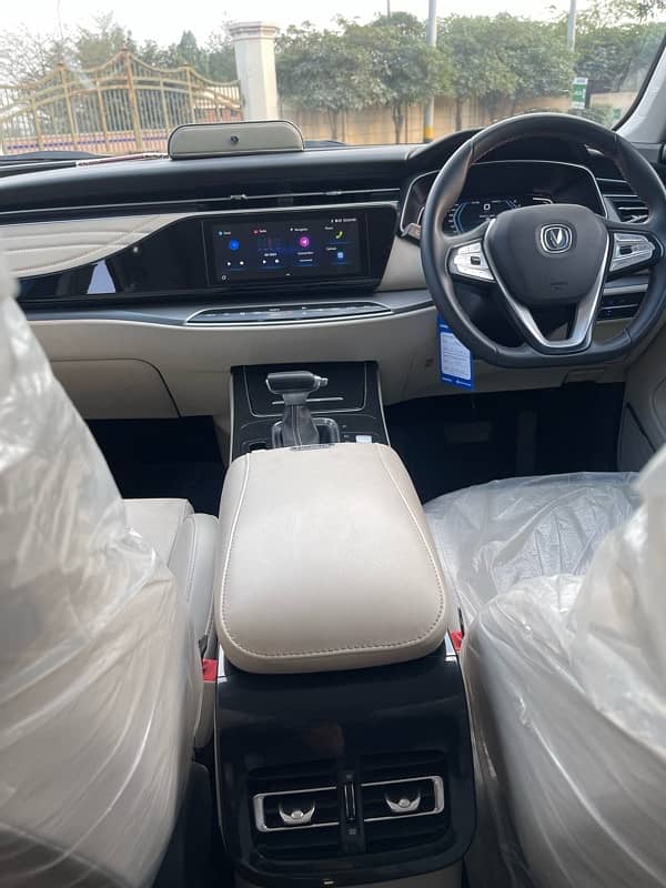 Changan Oshan X7 comfort 16