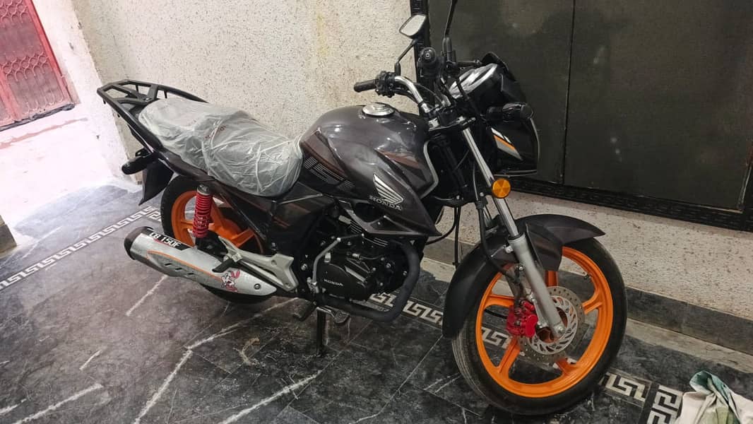 Honda CB 150F 2024 applied for 1