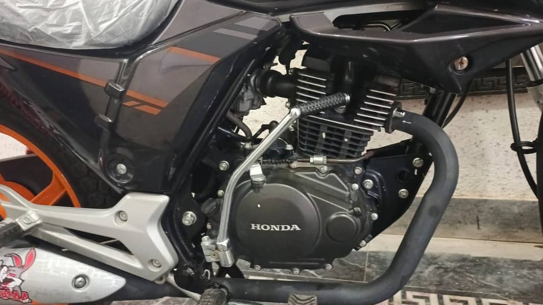 Honda CB 150F 2024 applied for 4