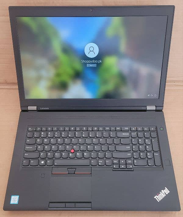 Lenovo p71 workstation i7 7th Nvidia Quadro 0