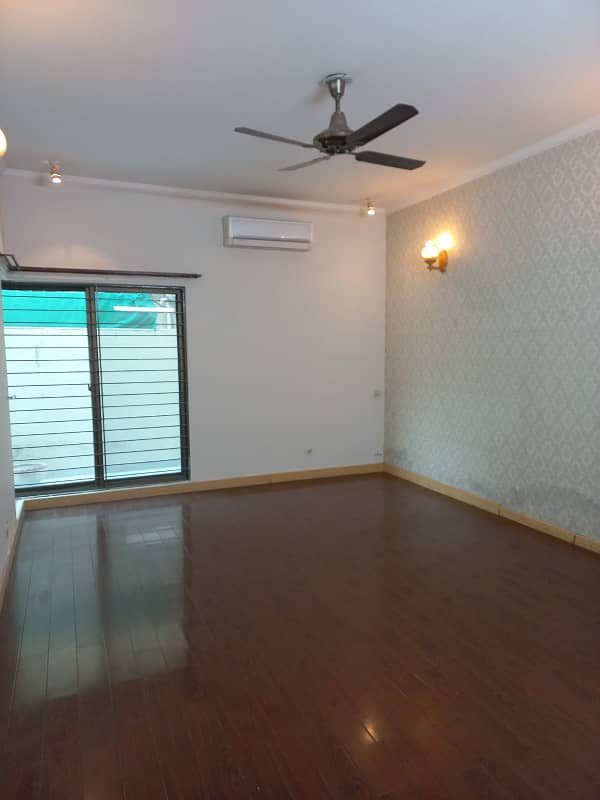 1 Kanal Lower Portion House Available For Rent in GG Block Phase 4 DHA Lahore 6