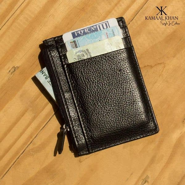 •  Fabric: Genuine Leather Men's Wallets 0