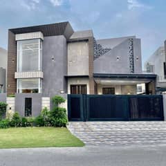 1 Kanal Lavish Upper Portion On Top Location For Rent in DHA Phase 6 Lahore