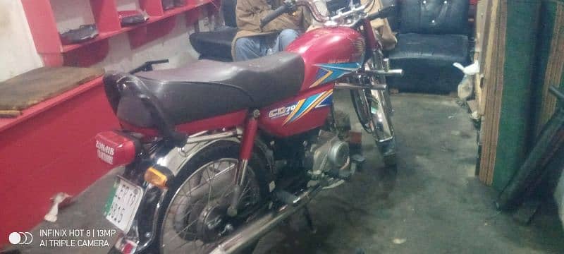 Honda CD 70 in Good condition in Red color 3