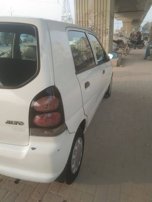 Suzuki Alto 2004 3