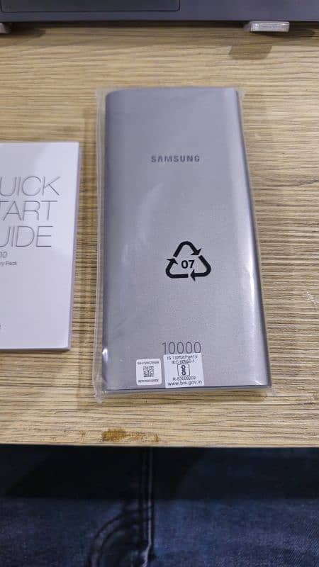 Samsung Wireless Fast Charging Power Bank 10000 MAH 2