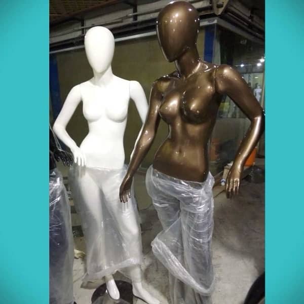 dummy and mannequin 0