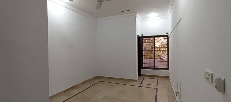 Spacious 8 Marla Full House for Rent in E-11, Islamabad 9