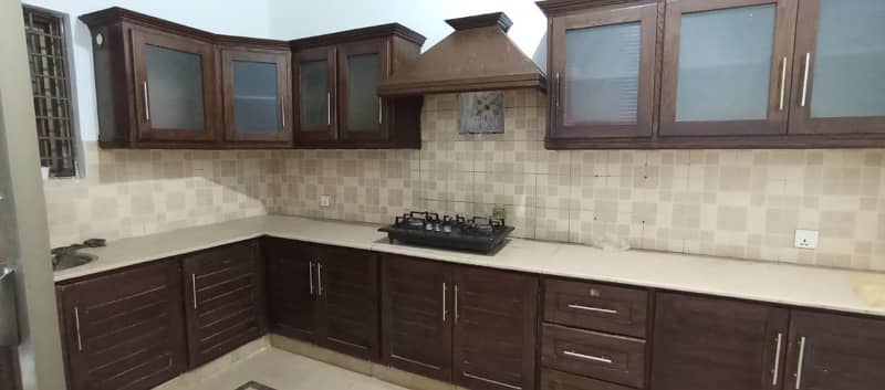 Spacious 8 Marla Full House for Rent in E-11, Islamabad 16