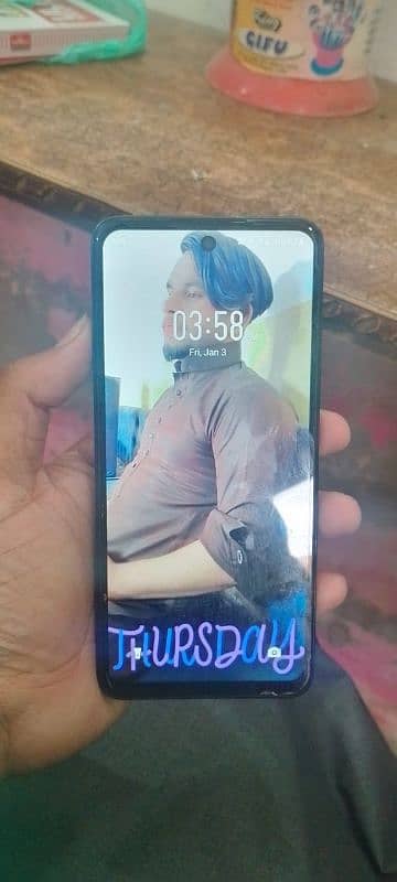 Infinix Hot 40i 2