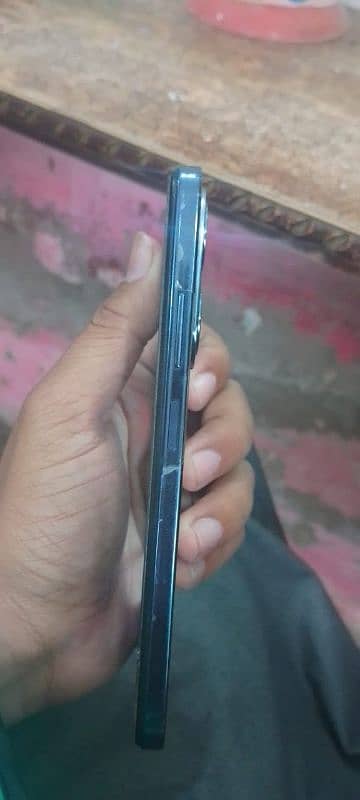 Infinix Hot 40i 7