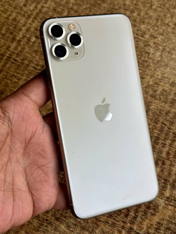 iphone 11 pro max 2