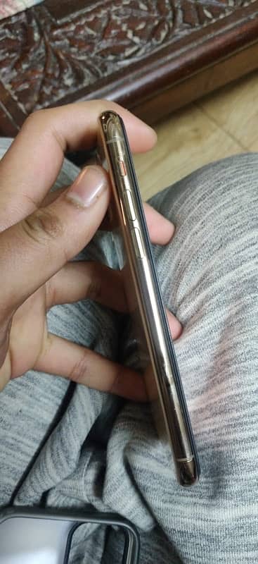 IPhone 11pro PTA APROVED 10/10 condition 5