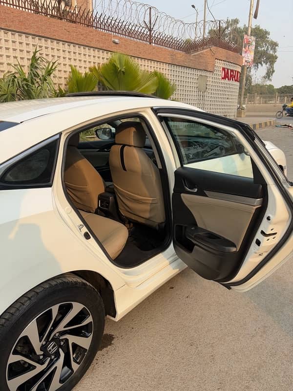 Honda Civic Oriel 2018 UG 11