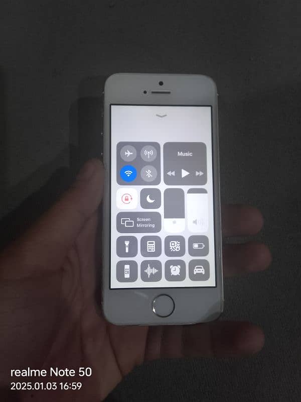 iPhone 5s 64gb PTA Approved 3