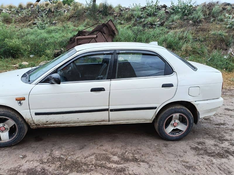 Suzuki Baleno 2001 0