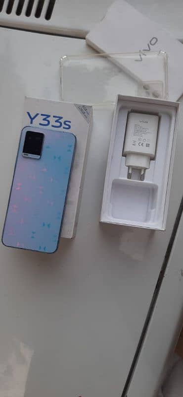 vivo y33s 4